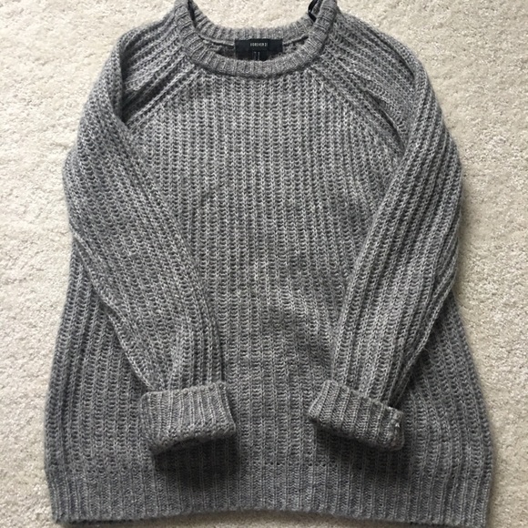 Forever 21 Sweaters - Forever 21 Gray Sweater